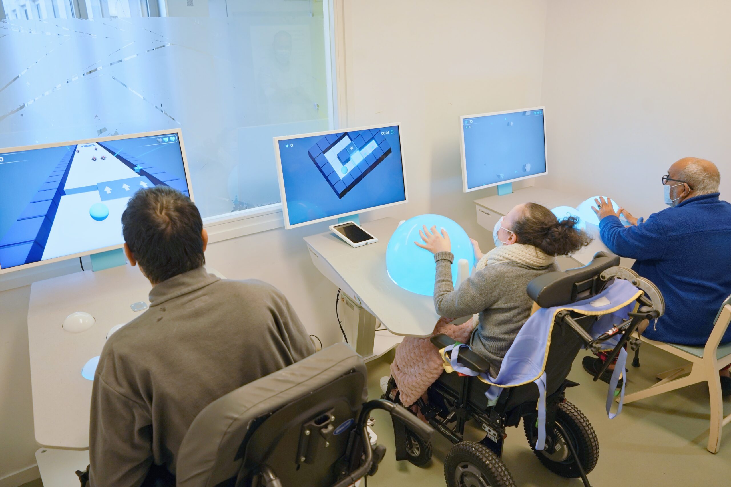 Pazienti in gruppo supervisionato su tecnologia SRT di Dessintey