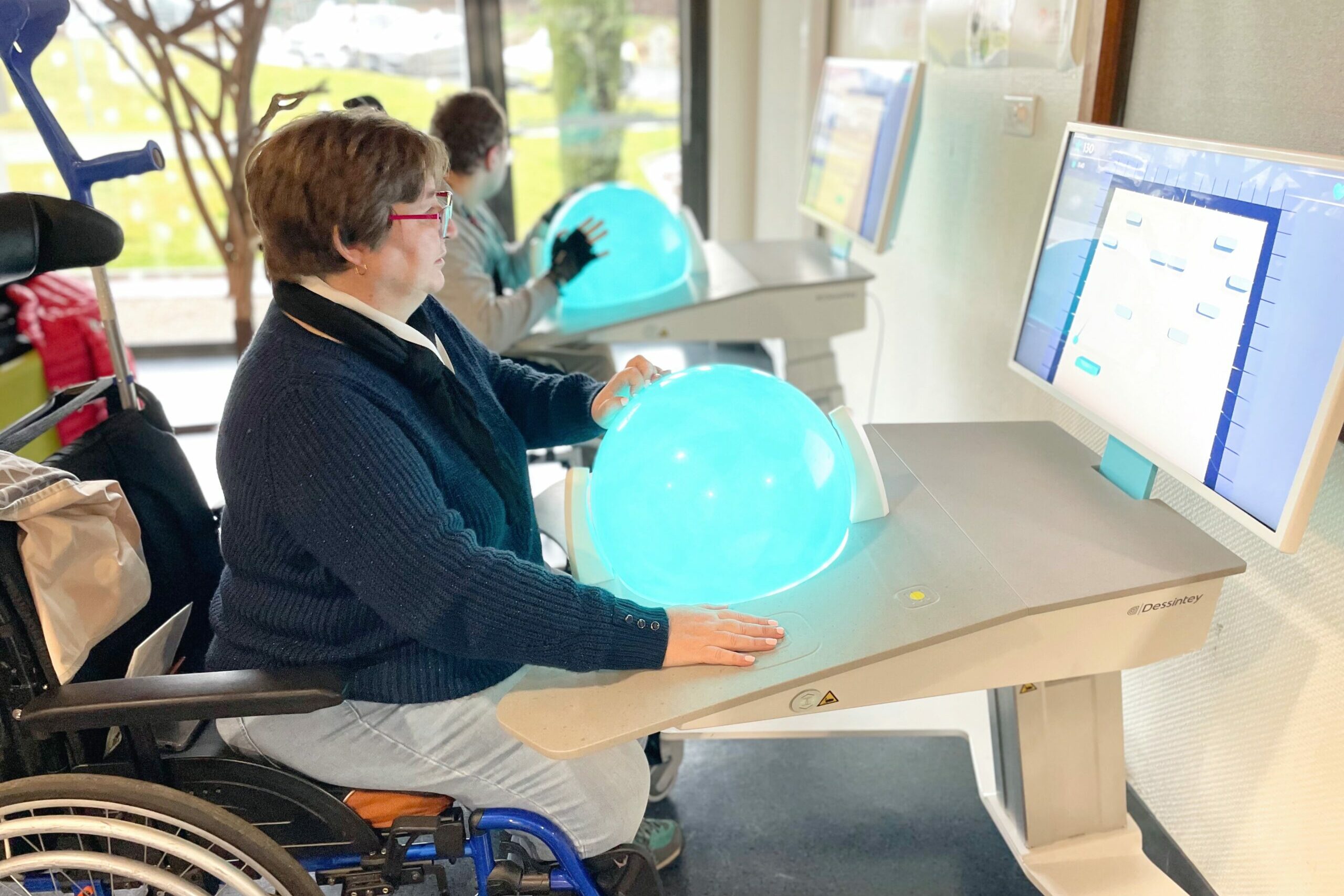 patients travaillant seuls en autonomie sur la technologie SRT de Dessintey